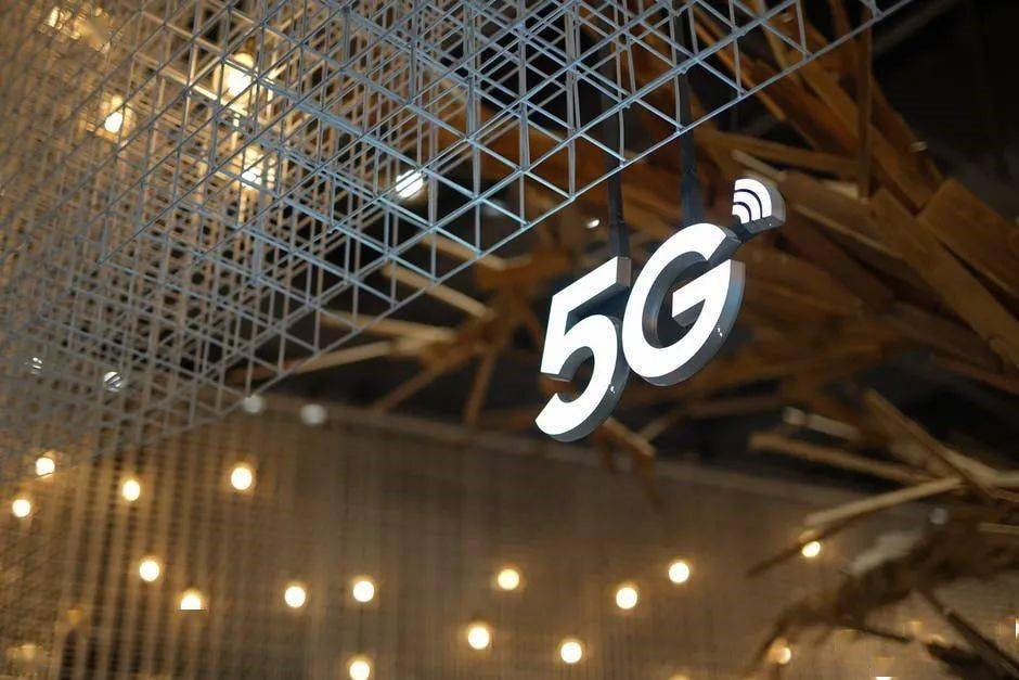 東麗開發用於 5G 通信的新型透明聚苯硫醚薄膜