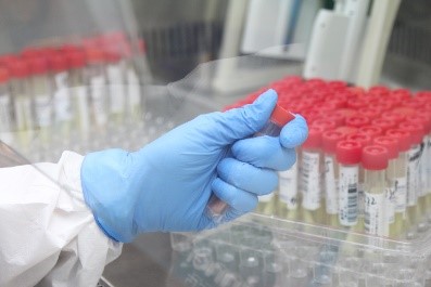 上海石化全力生產核酸（suān）采樣管聚乙烯產品