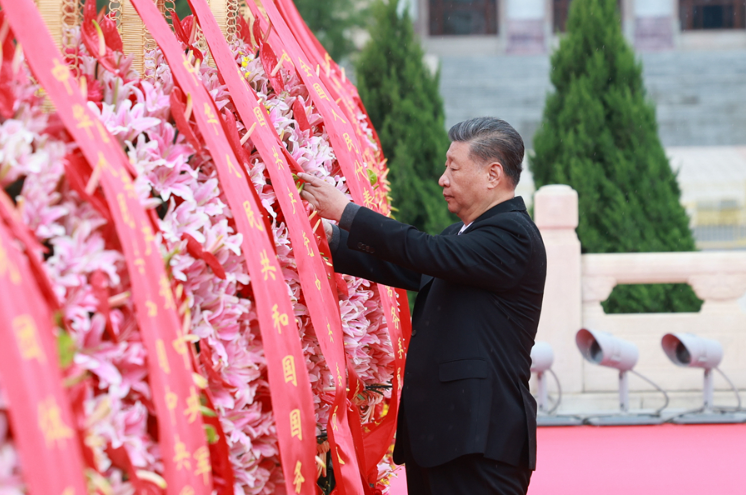 烈（liè）士紀念日向人民英雄敬獻（xiàn）花籃儀式在京隆重舉行 習近平等黨和國家領導人出席